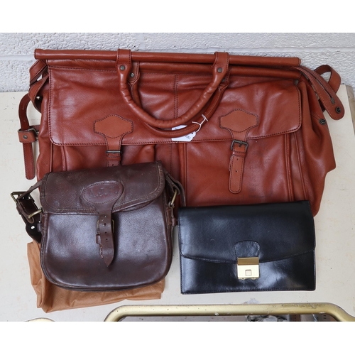 472 - Collection of leather bags