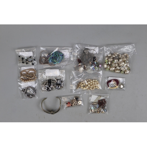 78 - Collection of mostly silver jewellery