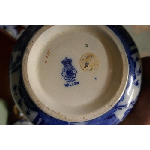 221 - Collection of bowls
