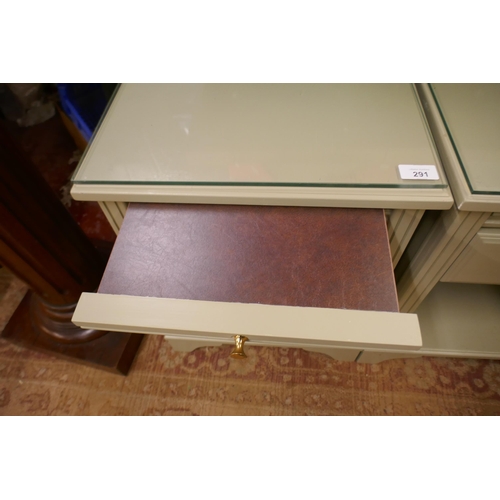 291 - Pair of very good quality bedside cabinets with protective glass tops