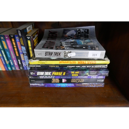 331 - Large collection of Star Trek books
