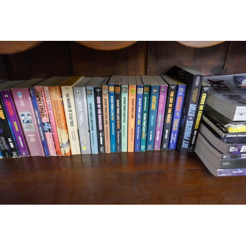 331 - Large collection of Star Trek books