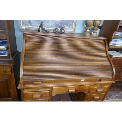 335 - Roll top desk - Approx size: W: 125cm D: 74cm H: 127cm