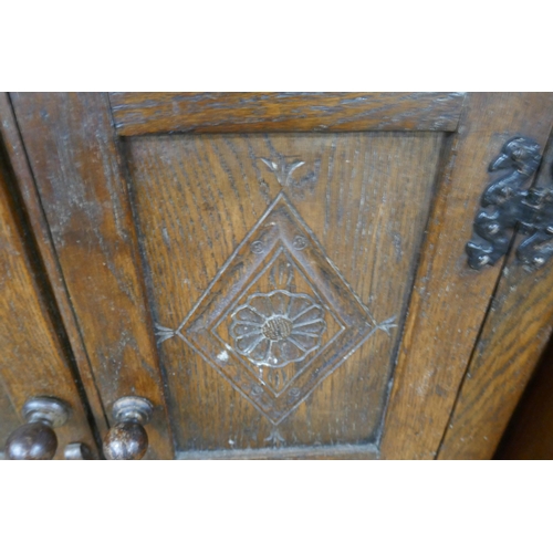 345 - Oak cabinet - Approx size: W: 65cm D: 38cm H: 82cm