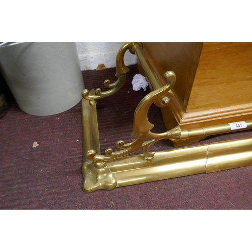 388 - Brass fire fender