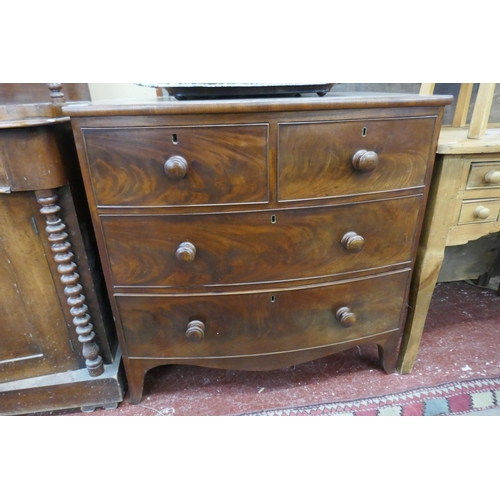 425 - Mahogany bow front chest of drawers - Approx size: W: 90cm D: 49cm H: 88cm
