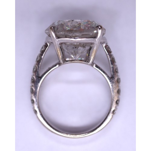 62 - Very large 18ct white gold diamond solitaire ring (approximately 12 carats) - Size: L½