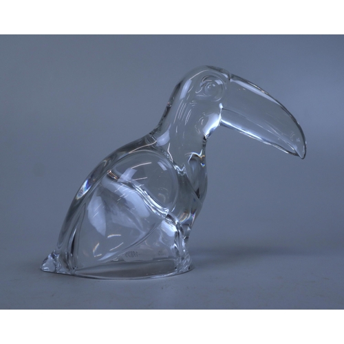 134 - Glass toucan - Approx height - 14cm