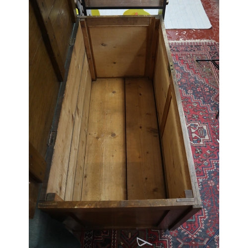 234 - Oak blanket box - Approx size: W: 122cm D: 59cm H: 79cm
