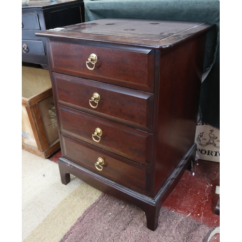 255 - Stag Minstrel chest of 4 drawers