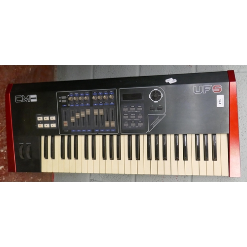 324 - CME UF5 Midi keyboard controller