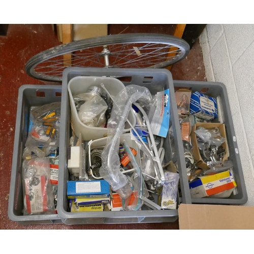 379 - Large collection of vintage bicycle parts