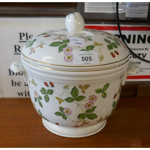 505 - Wedgwood Wild Strawberry ice bucket