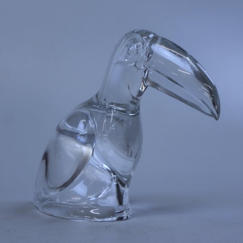 134 - Glass toucan - Approx height - 14cm