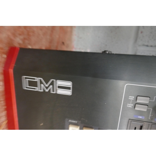 324 - CME UF5 Midi keyboard controller