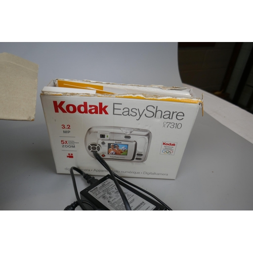 366 - Kodak Easy Share camera and printing system