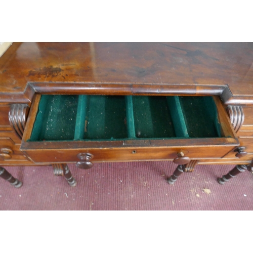 409 - Antique mahogany sideboard - Approx W: 158cm D: 56cm H: 87cm