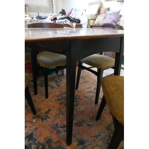 481 - Teak table & 4 chairs - Approx L: 112cm W: 82cm H: 74cm