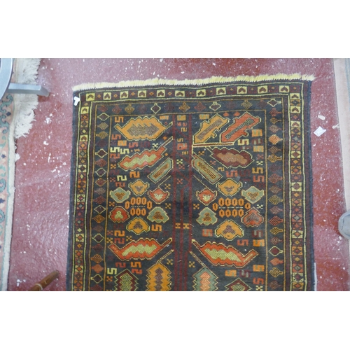 530 - Small rug - Approx size 150cm x 86cm
