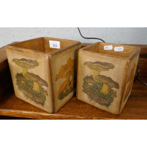 352 - 2 storage boxes adorned with mushrooms