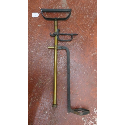 377 - Victorian stirrup pump