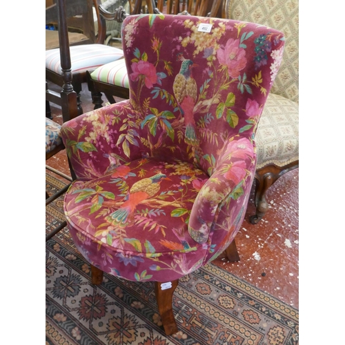 492 - Small upholstered chair