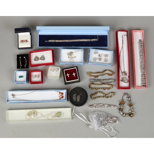82 - Collection of costume jewellery to include silver