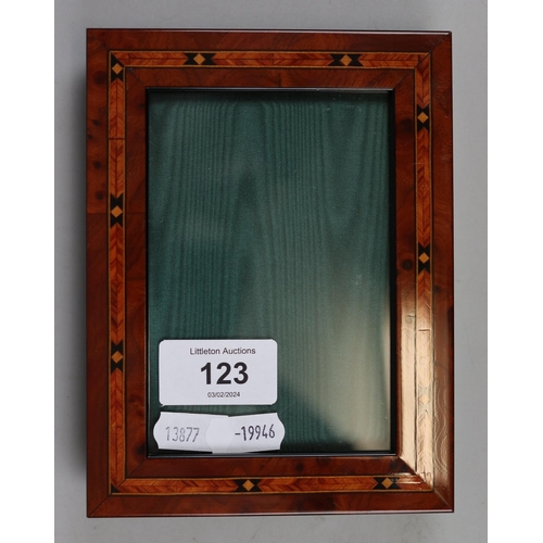 123 - 2 wooden picture frames