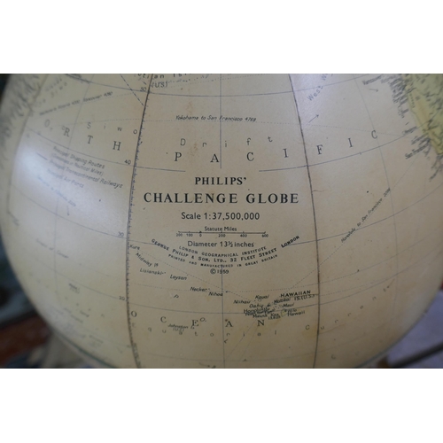 256 - Philips Challenge Globe 1:37500000 - Approx height 46cm