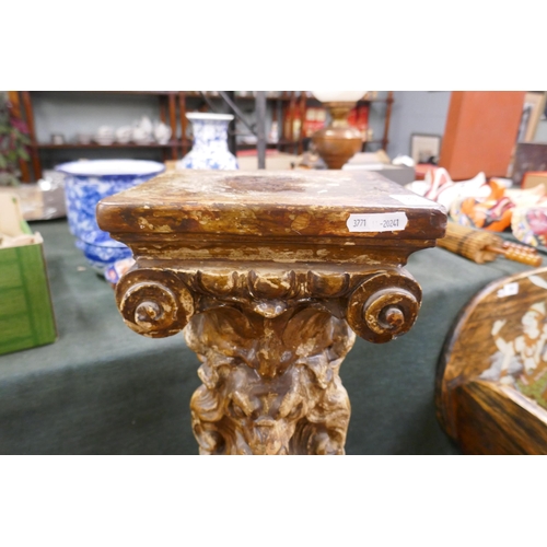 258 - Italian torchiere in the form of a rococo lion - Approx height: 106cm