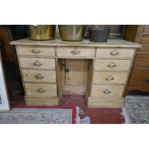 336 - Pine pedestal desk - Approx size W: 122cm D: 66cm H: 87cm