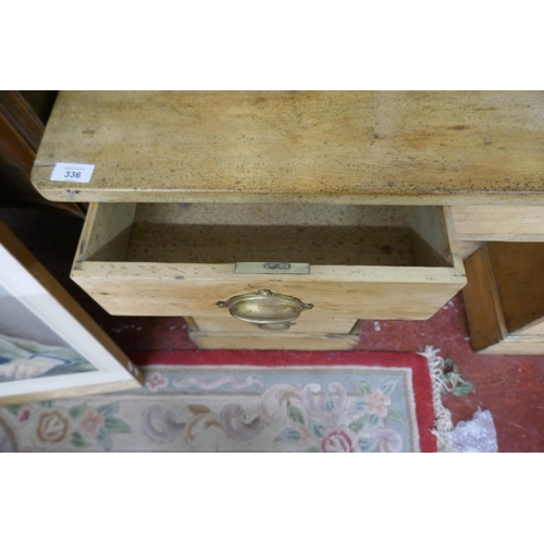 336 - Pine pedestal desk - Approx size W: 122cm D: 66cm H: 87cm