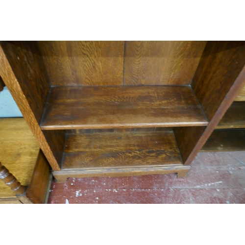 355 - Oak bookcase - Approx size W: 75cm D: 27cm H: 124cm