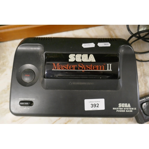 392 - SEGA Master system II with 2 controllers