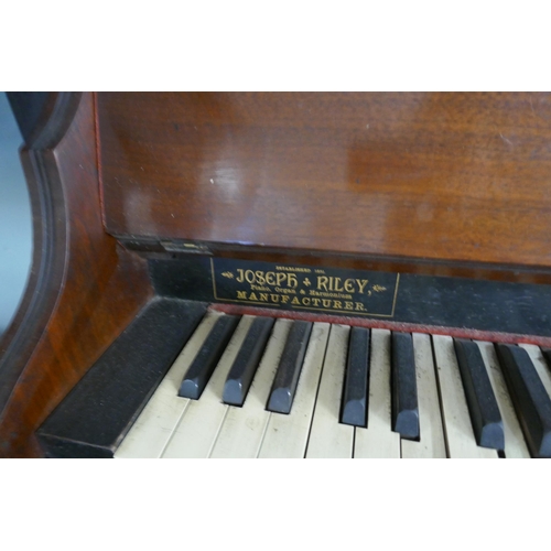 399 - Washington pump organ by Joseph Riley