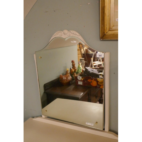 441 - French style dressing table