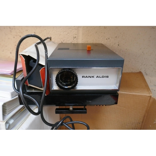 463 - Rank Aldis 2000 3D projector together with 3D glasses