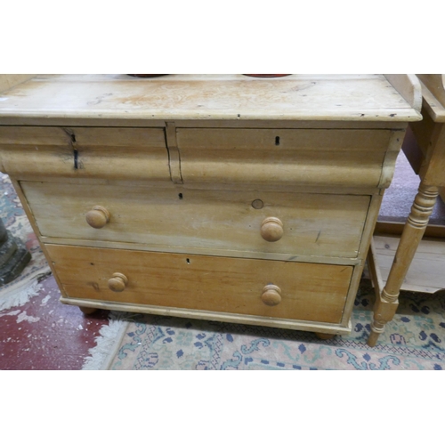 517 - Antique pine chest of drawers - Approx size W: 98cm D: 55cm H: 101cm