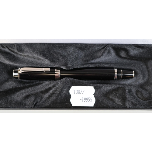 91 - Mont Blanc pen together with a Parker pen set with a 18ct gold nib