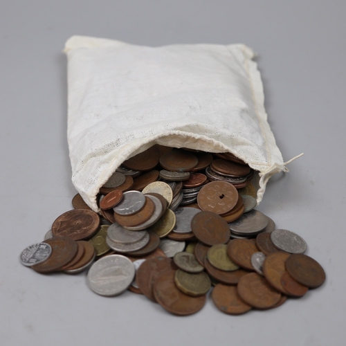 134 - Bag of vintage coins