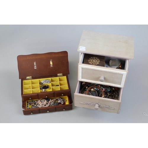 112 - Collection of jewellery boxes and contents