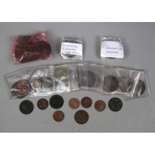 138 - Collection of coins to include GV silver coins GVI sixpences and florins QEII florins etc