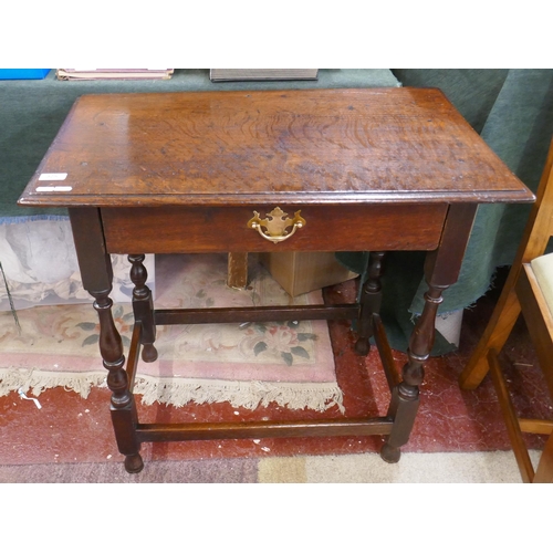 325 - Early 19th century oak side table with drawer - Approx size: W: 73cm D: 44cm H: 71cm