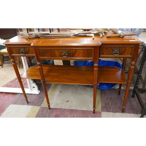 350 - Mahogany side table - Approx size: W: 128cm D: 44cm H: 83cm