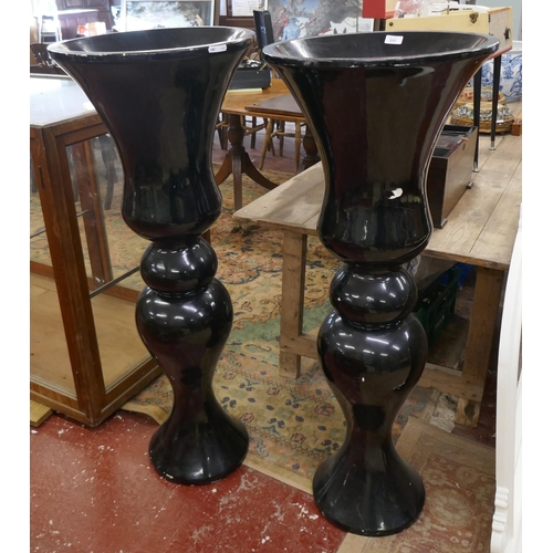 355 - Pair of floor standing contemporary urns - Approx height: 124cm