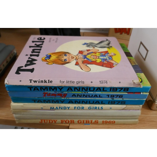 426 - Collection of girls annuals