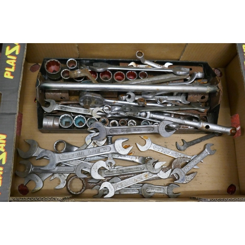 433 - Collection of tools to include King Dick spanners