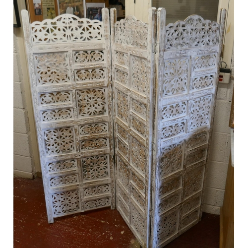 456 - 3 fold carved screen