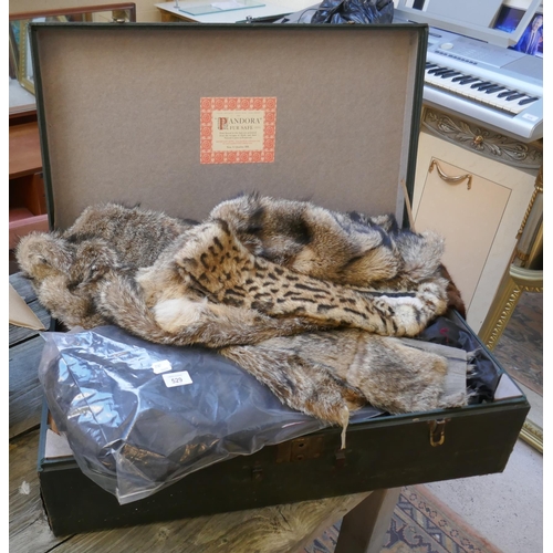 529 - Collection of furs to include coats and fur vault box