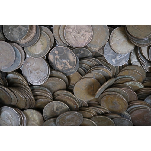 135 - 2 tins, one large, one small containing decimal coins and GV pennies